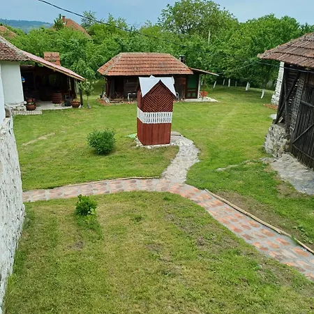 아파트 Seosko Domacinstvo Jevtic *